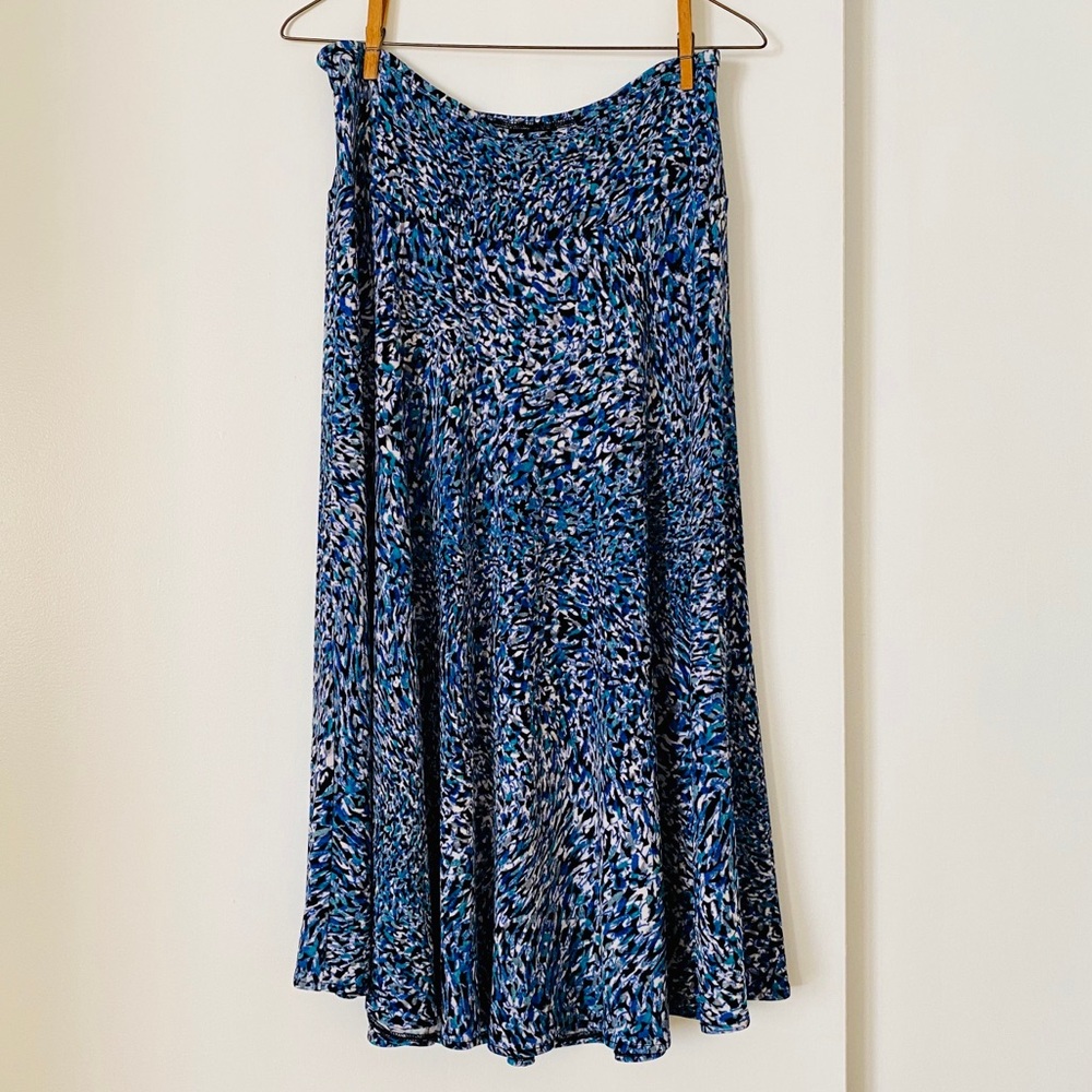 NWOT EAST 5th MIDI SKIRT